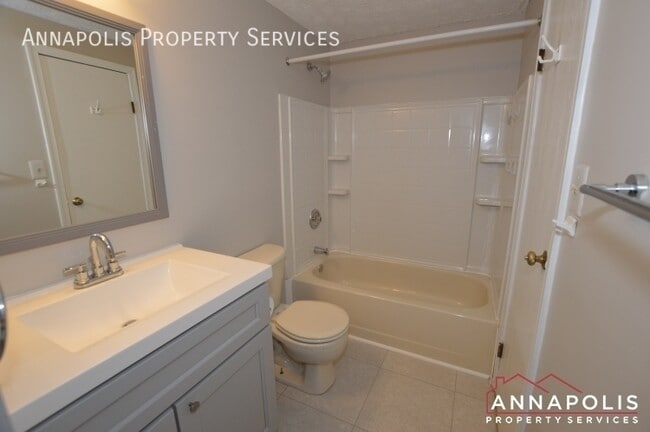 Building Photo - 1186 White Coral Ct
