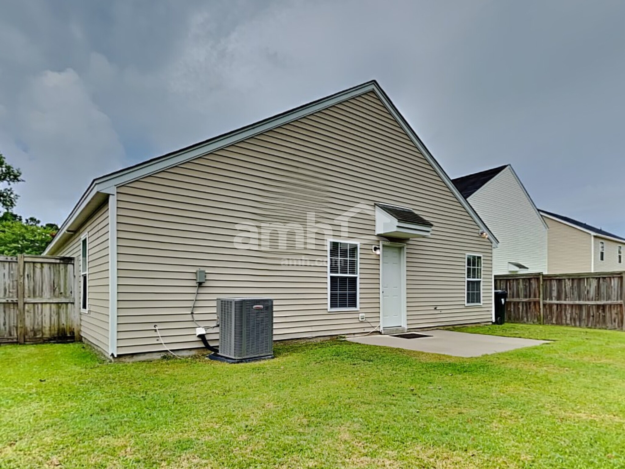 Building Photo - 110 Tyron Rd