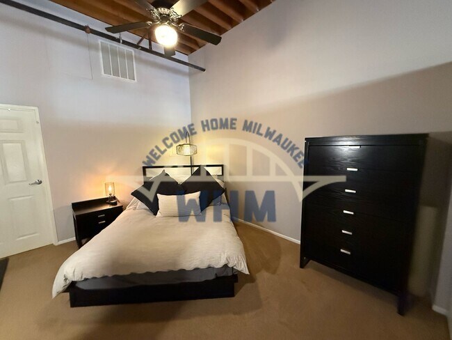 Building Photo - 141 N Water St