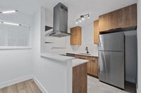 Building Photo - CrestHaus Apartments, LLC