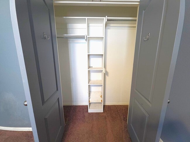 Building Photo - 3323 Mugsy Dr