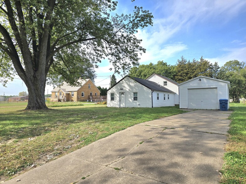 Primary Photo - 4367 11th St