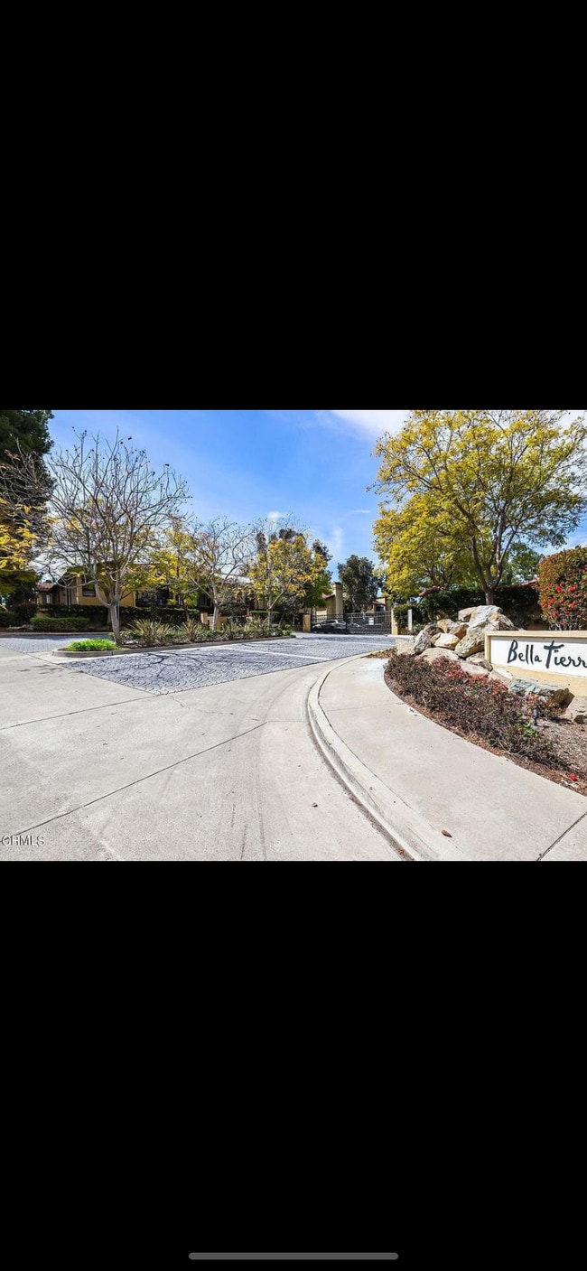 Primary Photo - 25571 Indian Hill Ln