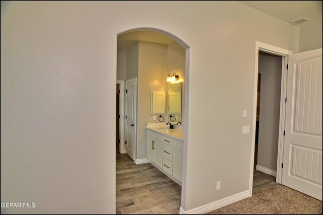 Building Photo - 7454 Wooden Nickel Dr