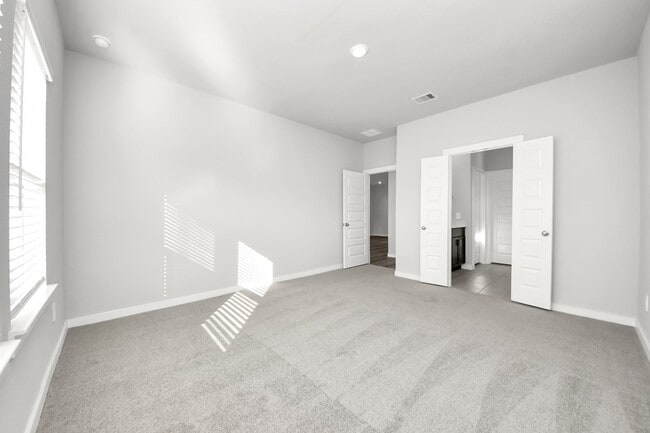 Building Photo - 16690 Sterling Clf St