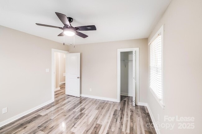 Building Photo - 2301 Shamrock Dr