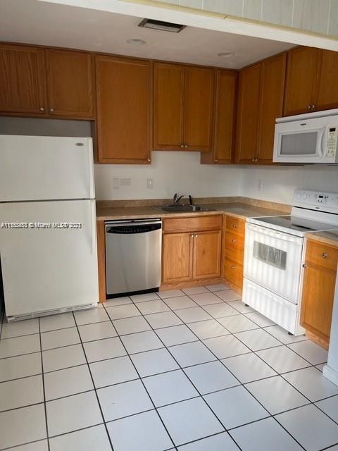 Building Photo - 5219 SW 43rd Terrace