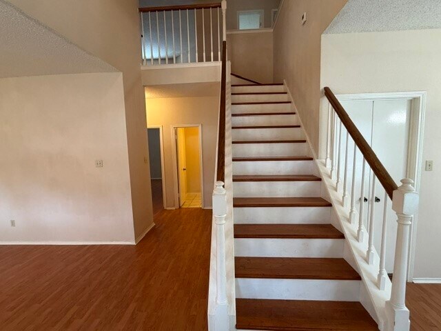 Building Photo - 2210 Robinsons Ferry