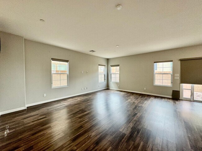 Building Photo - Cadence Home For Rent! City/Strip View, Roof Top Sky Deck!