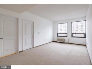 Building Photo - 815 Arch St