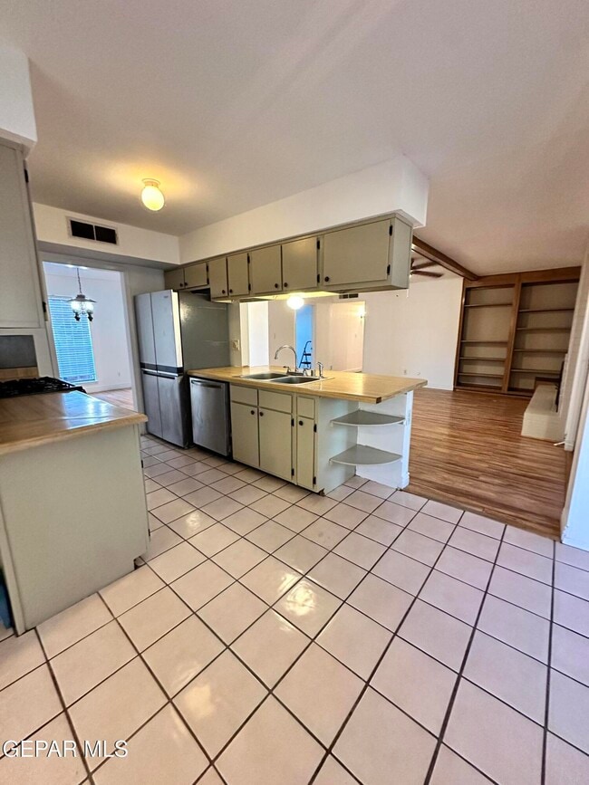 Building Photo - 1309 Lonewood Dr