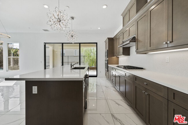 Building Photo - 20810 Spruce Cir