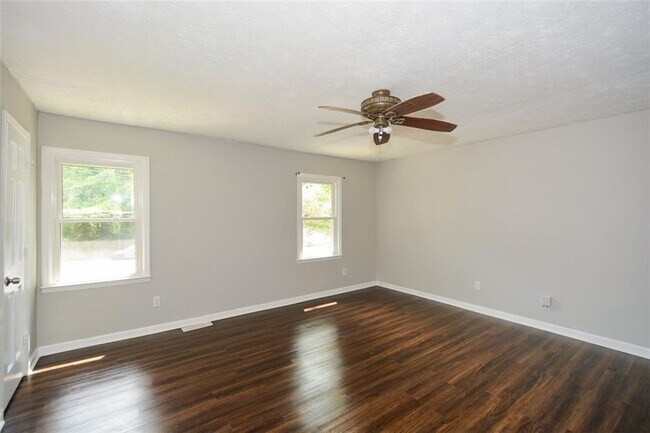 Building Photo - 4544 Coopers Creek Pl SE