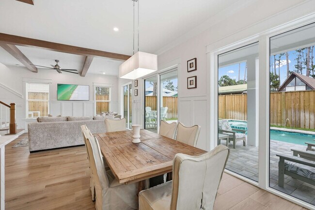 Building Photo - 304 Palm Beach Dr