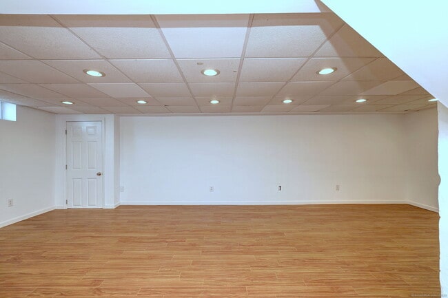 Building Photo - 153 2nd Ave