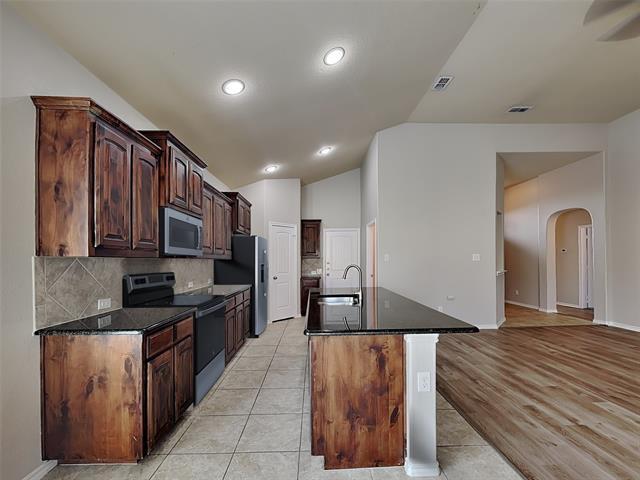 Building Photo - 1212 Ashley Dr