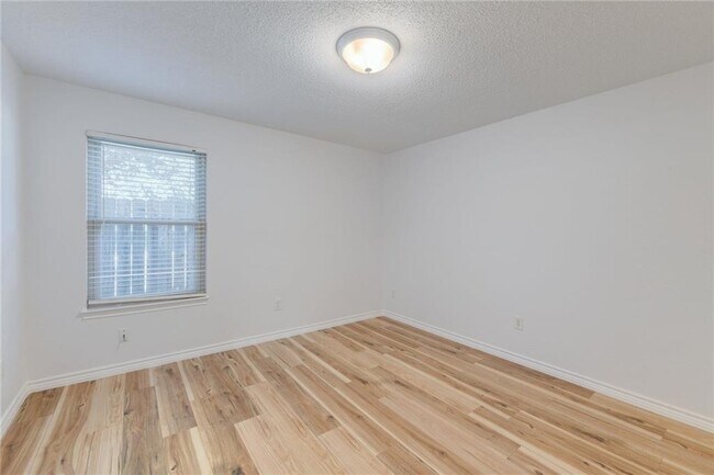 Building Photo - 12918 Lazyfield Trail