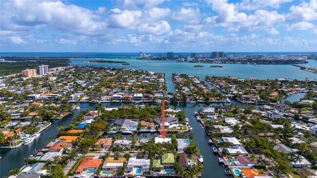 Building Photo - 12911 Oleander Rd