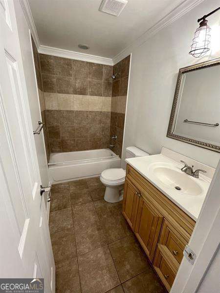 Building Photo - 8940 Bay Dr