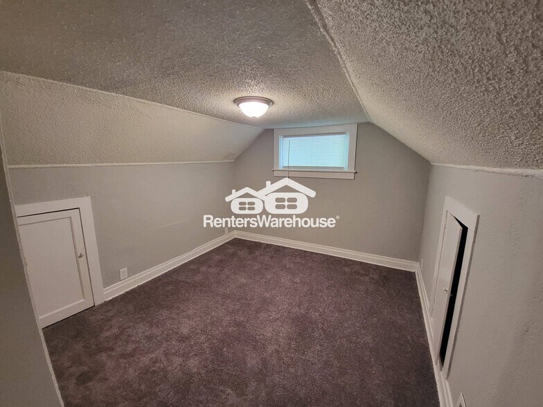 Building Photo - 6835 Bellefontaine Ave
