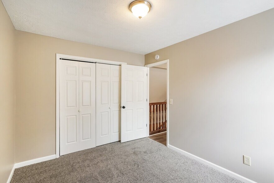 Building Photo - 300 Vernon Traylor Dr