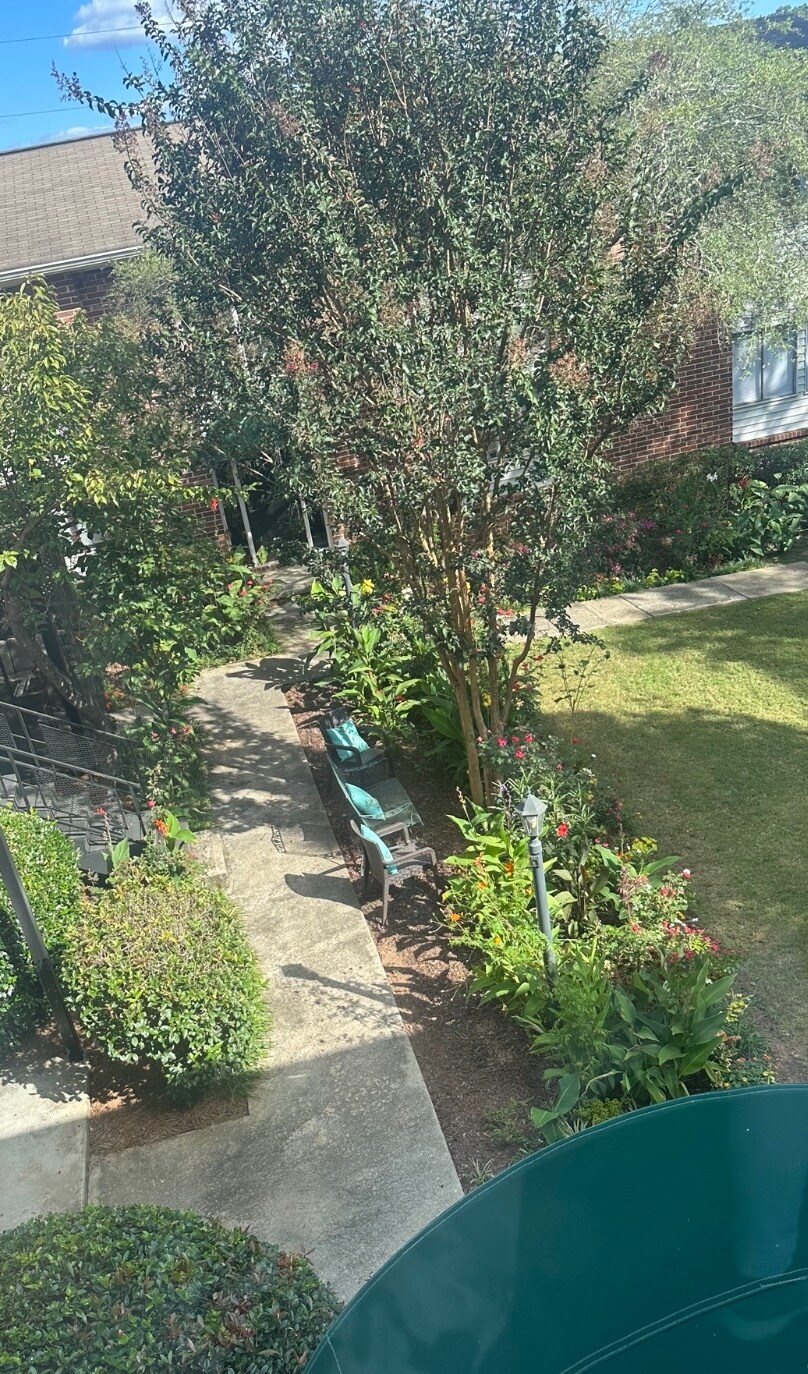 Building Photo - 4266 Roswell Rd NE