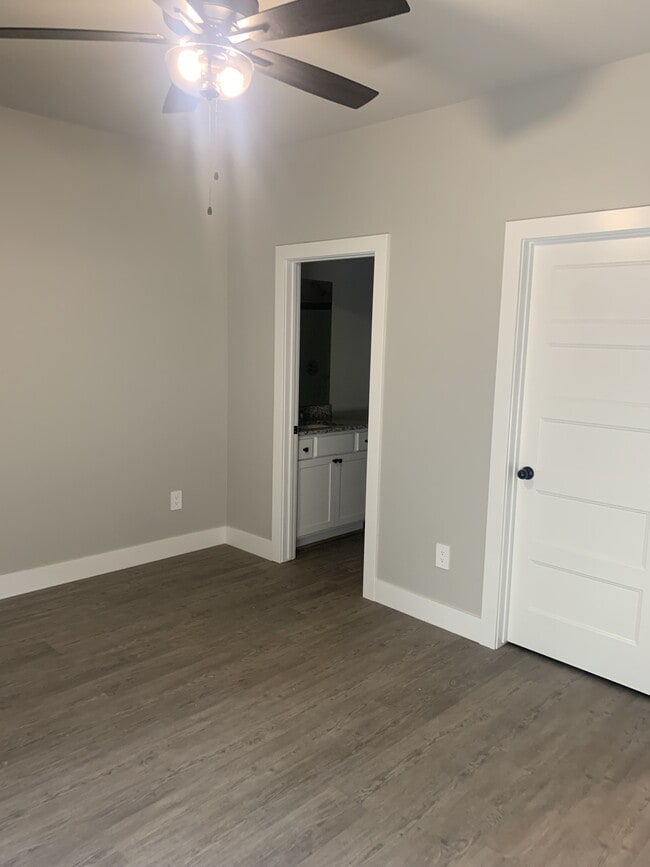 Building Photo - 13609 W Talan Cir