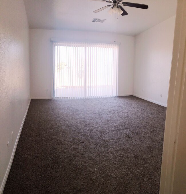 Building Photo - COMING SOON 4 bed 2 bath home in Upper Friendly Hills Area