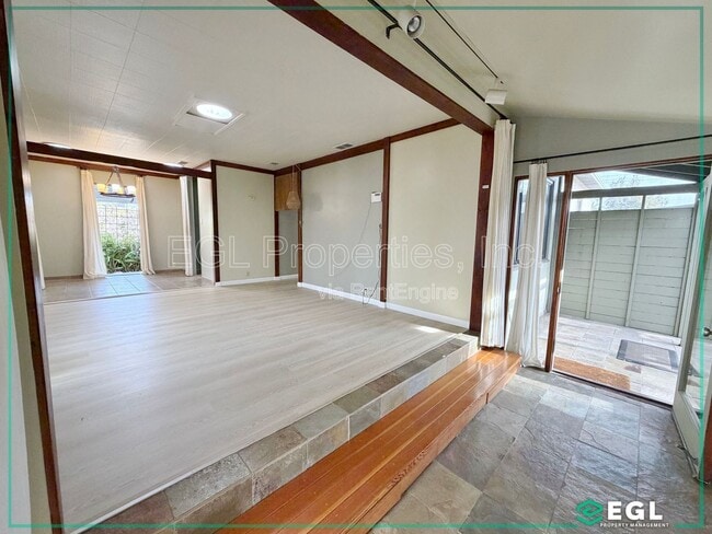 Building Photo - 7601 Kittyhawk Ave