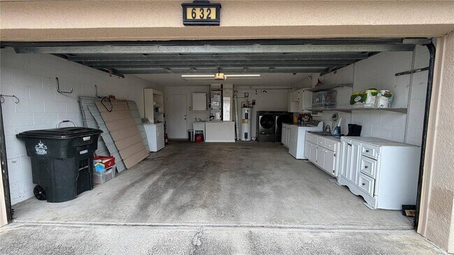 Building Photo - 632 Dharma Cir
