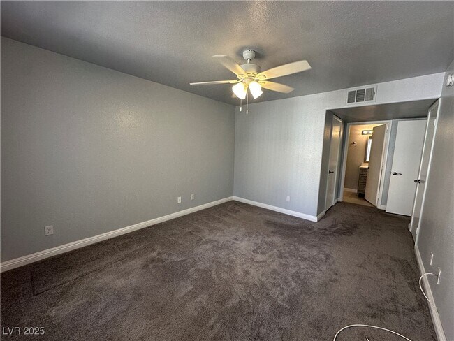 Building Photo - 3066 Tarpon