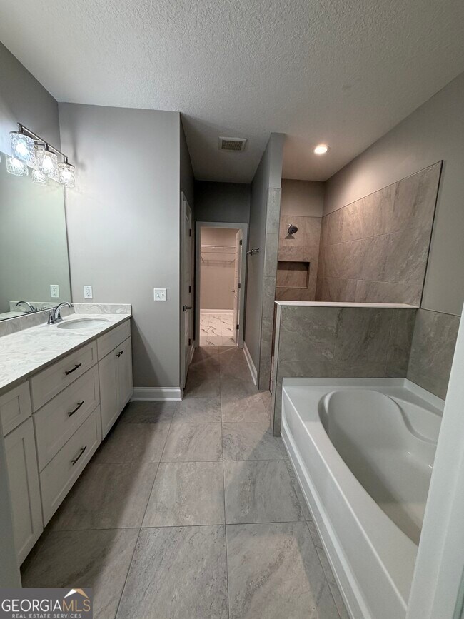 Building Photo - 148 The Villas Wy