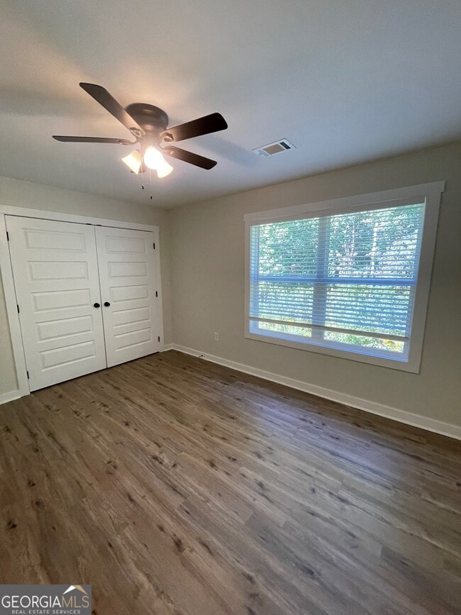 Building Photo - 154 Crestpoint Rd