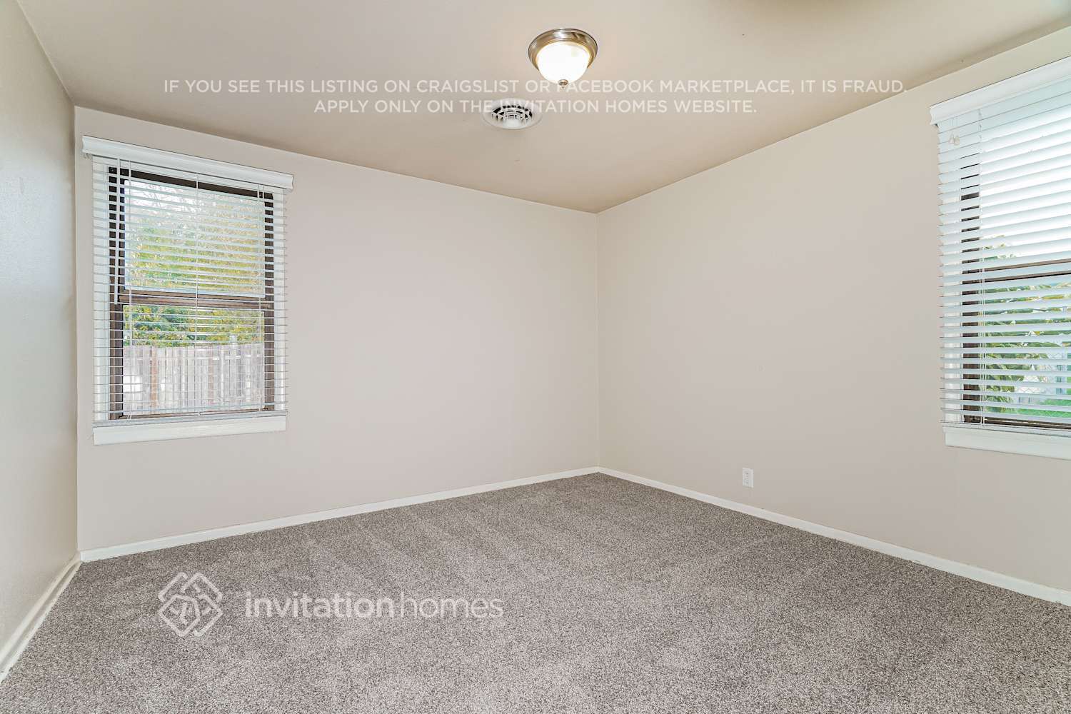 Building Photo - 2735 Locust Ave W