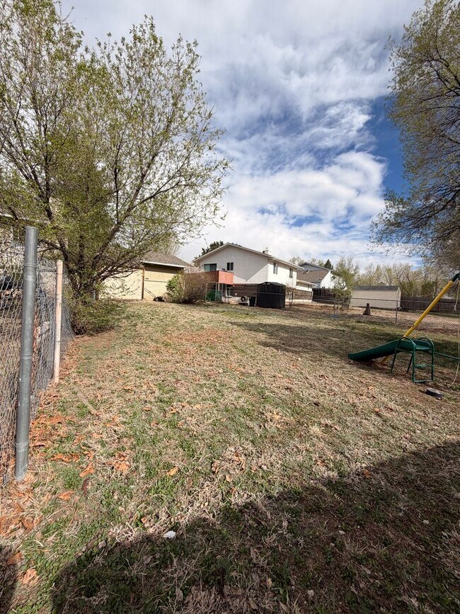 Building Photo - 6353 Chippewa Rd