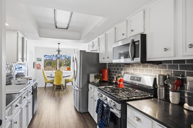 Building Photo - 12910 Council Bluff Dr