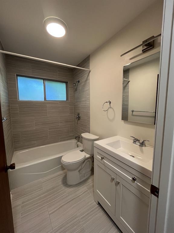 Building Photo - 804 E 32nd St