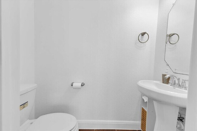 Building Photo - 4421 Trinity Woods St