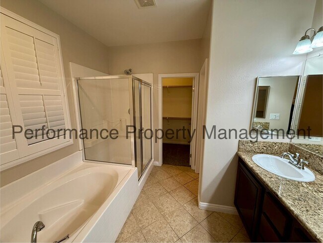 Building Photo - Stunning 3 Bed/2 Bath Gated Home w/ RBP & $0 Deposit Option