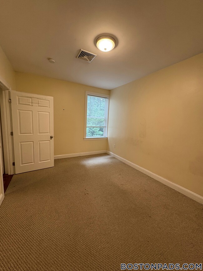 Building Photo - 83 Fairmount Ave