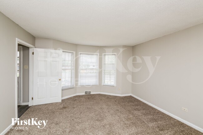 Building Photo - 2097 Meadowview Ln