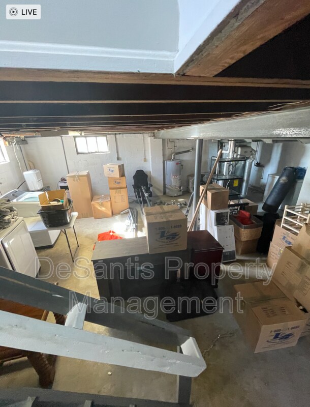 Building Photo - 811 California Ave