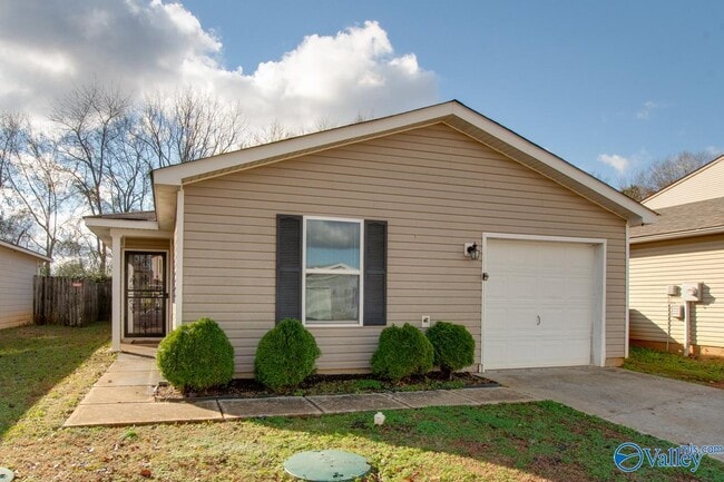 Primary Photo - 198 Cloverbrook Dr