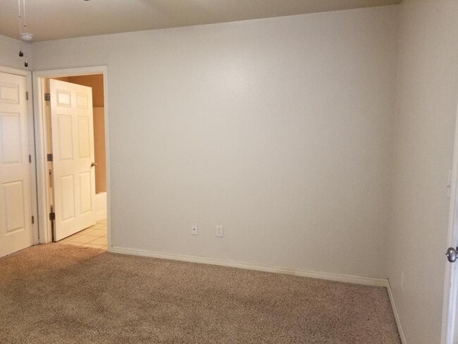 Building Photo - 2803 Conner Dr