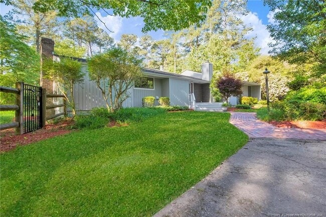 Building Photo - 3305 Hutton Pl