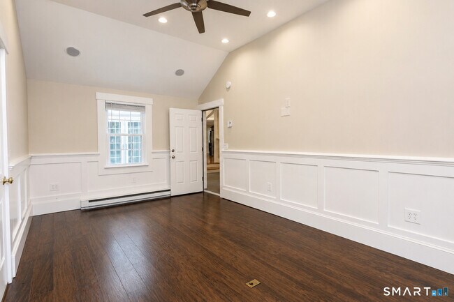 Building Photo - 50 Fox Den Rd