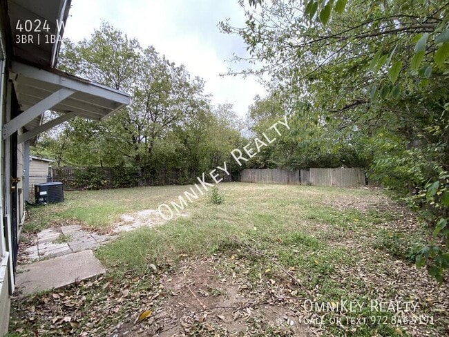 Building Photo - 4024 Wiman Dr