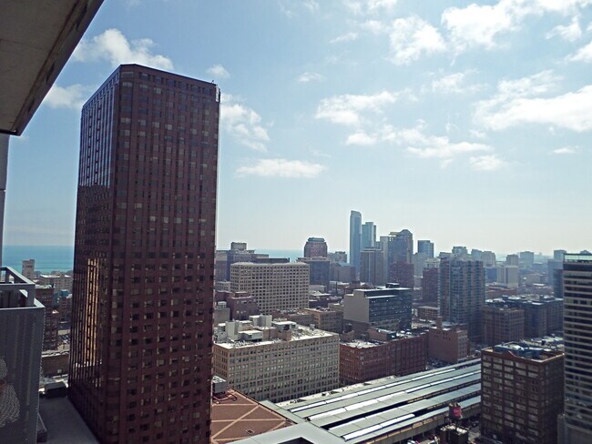 Building Photo - 235 W Van Buren St