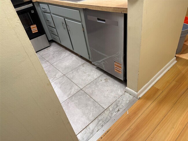 Building Photo - 4273 NW 89th Ave