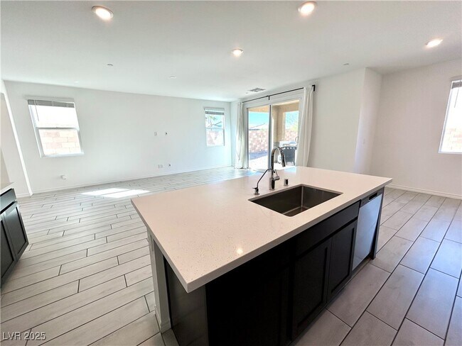 Building Photo - 839 Nova Heights St